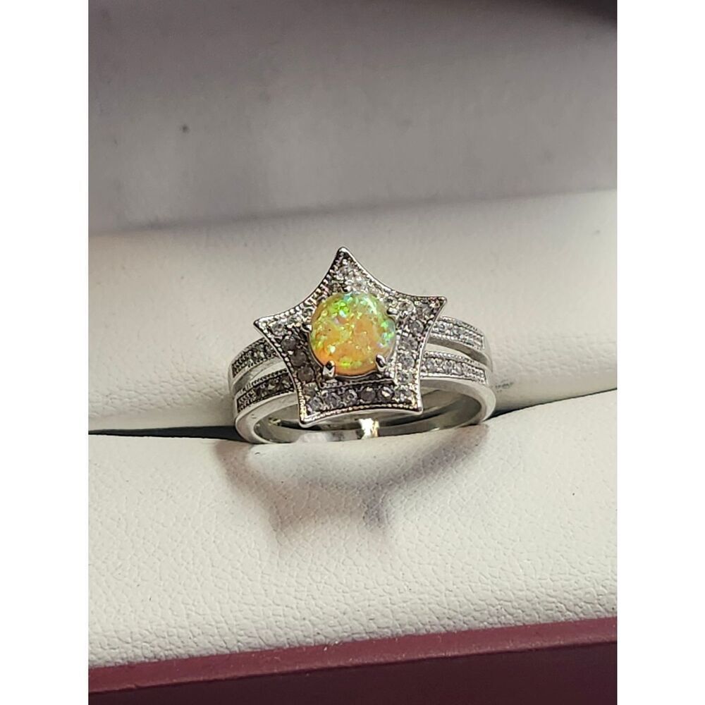 Silver Tone Simulated Opal Star Ring Size 6